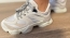 SNEAKER FEMININO BY BRAVA NIQUEL/AVEIA